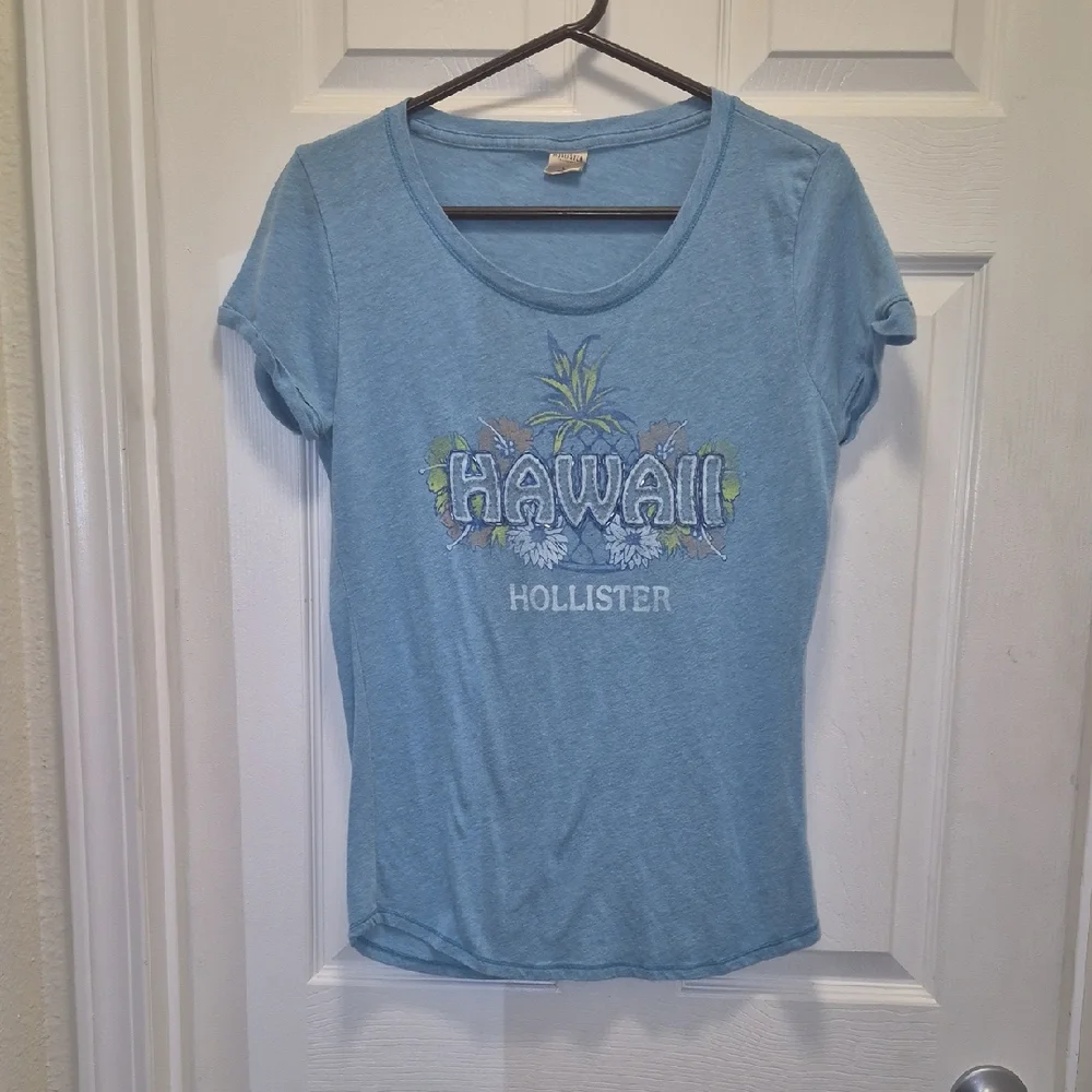 Hollister Blue Fitted Short Sleeve Tee - Picture 3 of 12